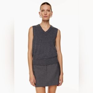 NWOT ARITZIA [BABATON] SM TRIBUNE CASHMERE SWEATER VEST IN HEATHER DARK GREY ❄️